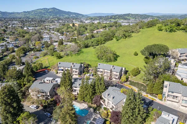 $825,000 | 27 Mariposa Lane, Novato, CA 94947