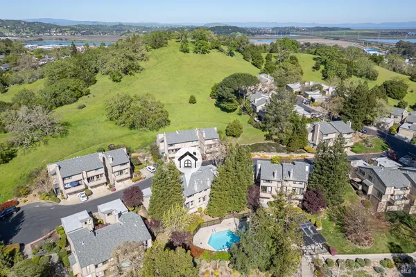 $825,000 | 27 Mariposa Lane, Novato, CA 94947