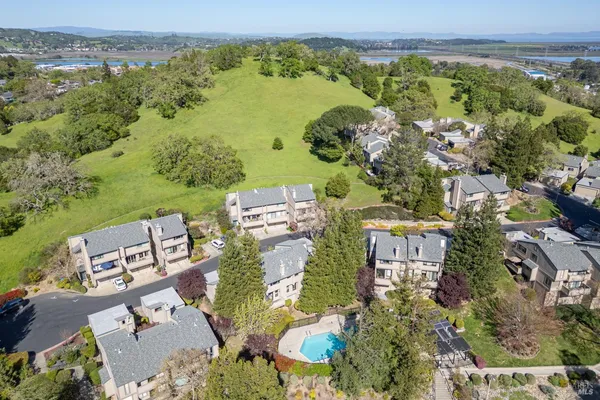 $825,000 | 27 Mariposa Lane, Novato, CA 94947