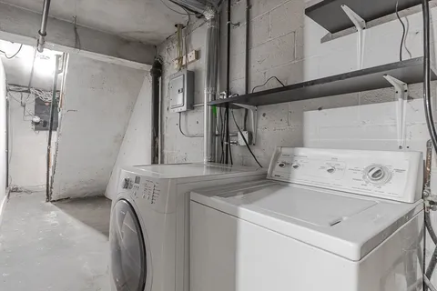 $1,549,000 | 15 Kent Square, Unit 15, Brookline, MA 02446