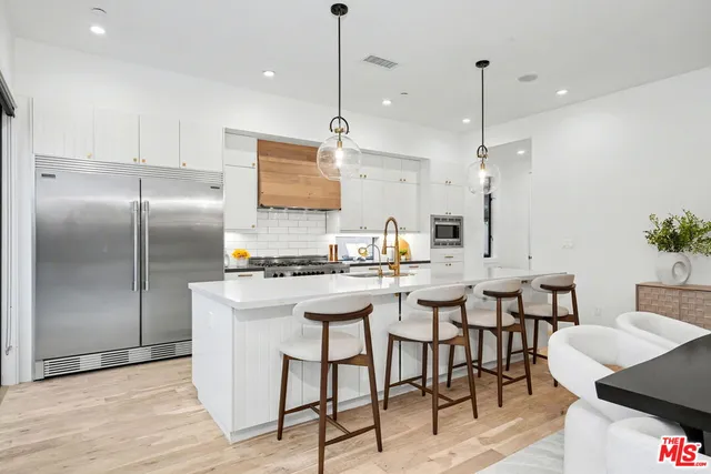 $3,495,000 | 1000 Indiana Court, Venice, CA 90291