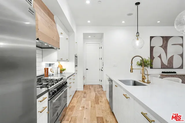 $3,495,000 | 1000 Indiana Court, Venice, CA 90291