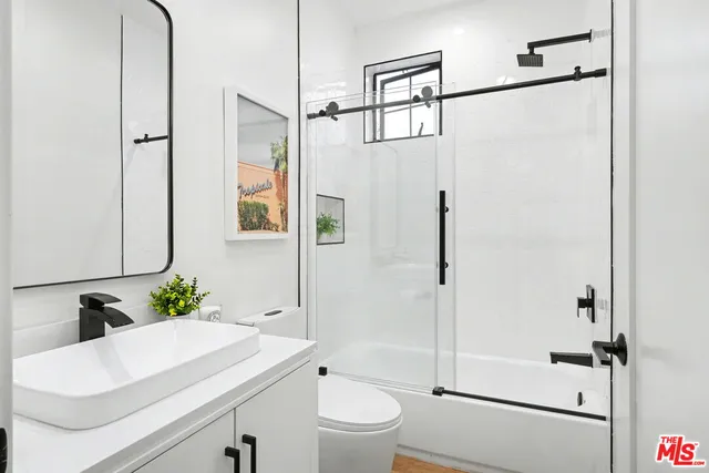 $3,495,000 | 1000 Indiana Court, Venice, CA 90291