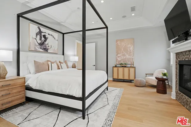 $3,495,000 | 1000 Indiana Court, Venice, CA 90291