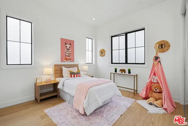 $3,495,000 | 1000 Indiana Court, Venice, CA 90291