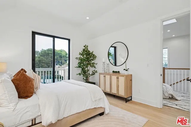 $3,495,000 | 1000 Indiana Court, Venice, CA 90291