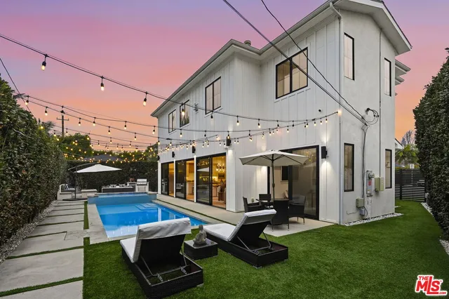 $3,495,000 | 1000 Indiana Court, Venice, CA 90291