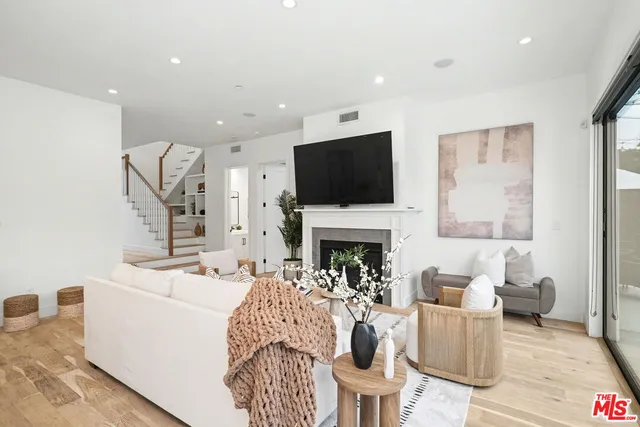 $3,495,000 | 1000 Indiana Court, Venice, CA 90291