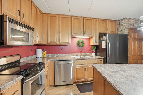 2304 Holiday Terrace, Unit 505 Lansing, IL 60438 - Photo 14 of 18
