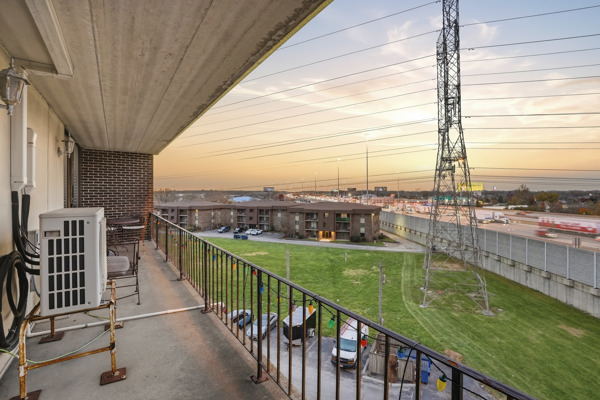 2304 Holiday Terrace, Unit 505 Lansing, IL 60438 - Photo 7 of 18