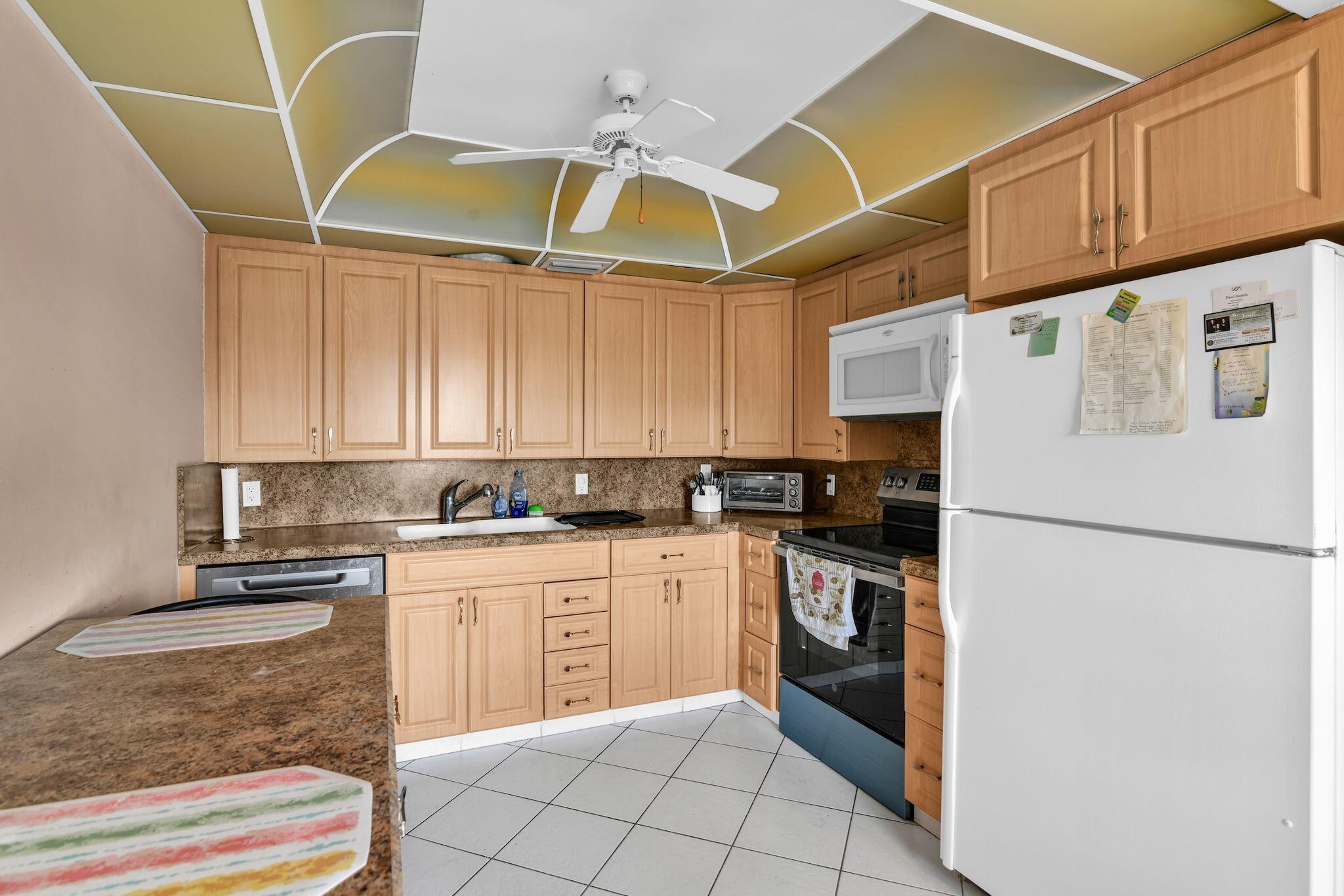 4053 Wolverton C Boca Raton, FL 33434 - Photo 14 of 55 4053 Wolverton C pic 37