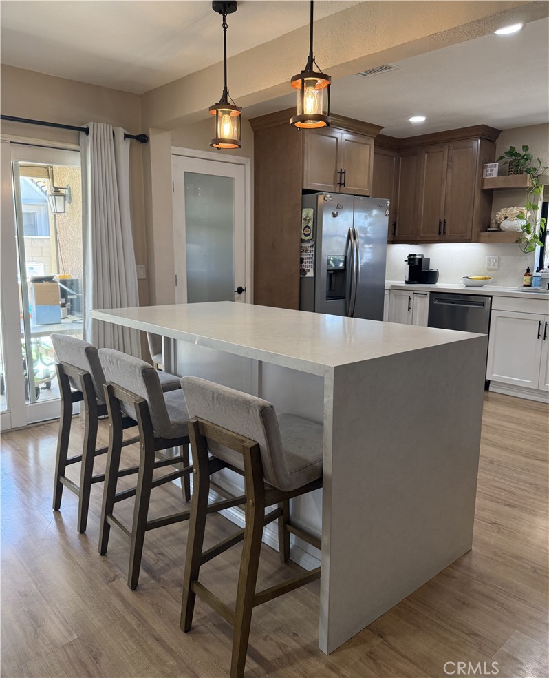 3165 Weatherby Drive Riverside, CA 92503 - Photo 8 of 30 Island w/ Eating Bar