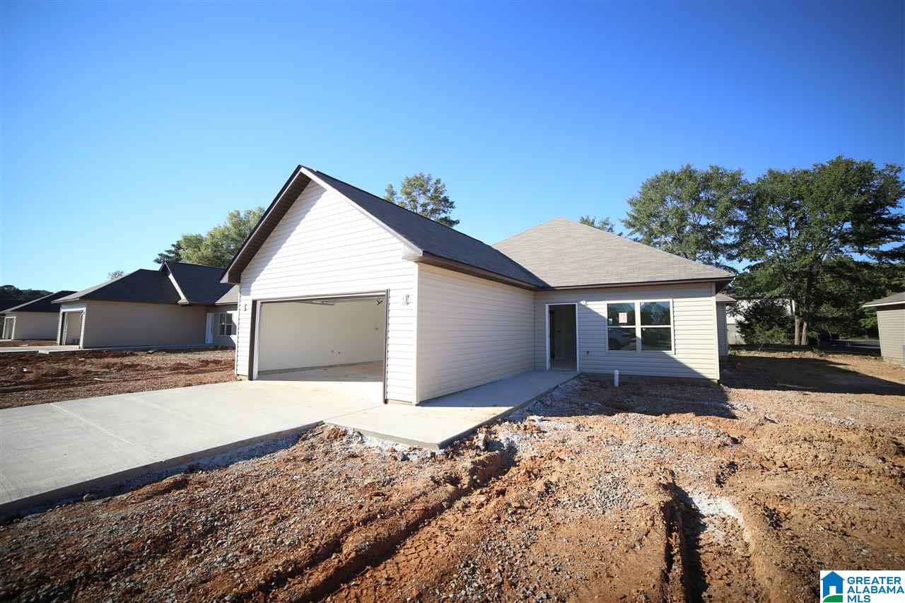 83 Carriage House Road Southwest Bessemer, AL 35022 - Photo 1 of 17