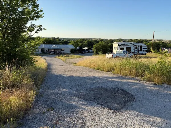 $225,000 | 280 Coyote Trail, Rhome, TX 76078