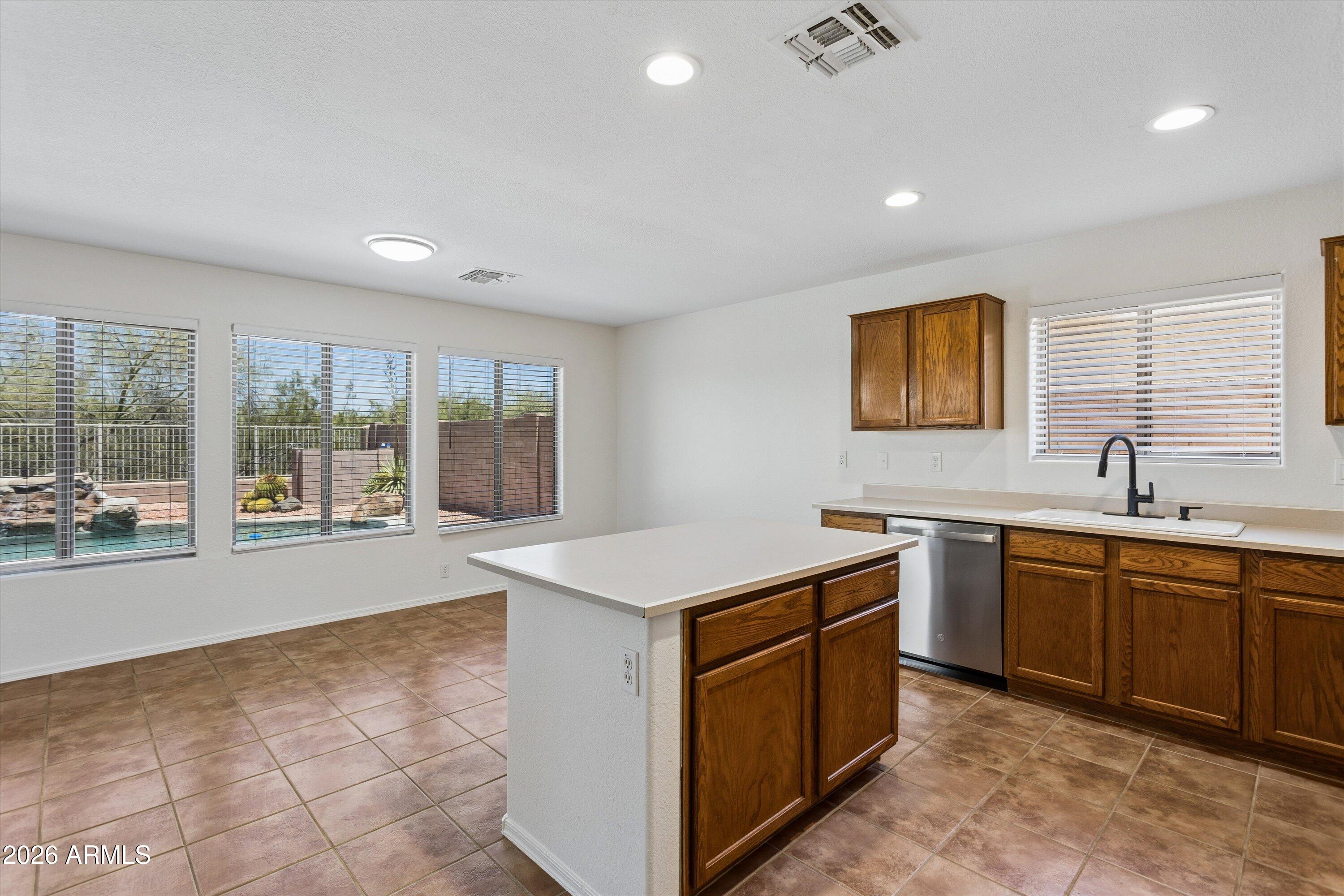 5120 East Via Dona Road Cave Creek, AZ 85331 - Photo 13 of 48 12-5120 E Via Dona Rd, Cave Creek, AZ 8
