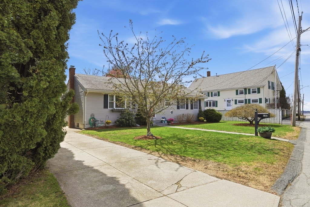 133 Friendship Street Fall River, MA 02724 - Photo 3 of 39