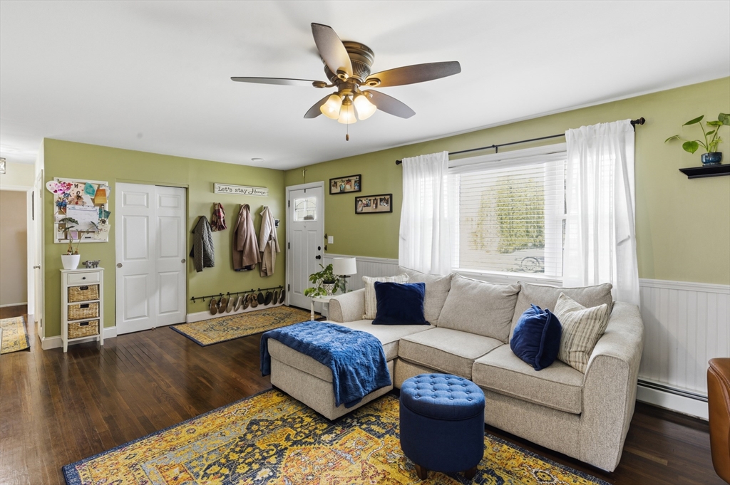 133 Friendship Street Fall River, MA 02724 - Photo 8 of 39