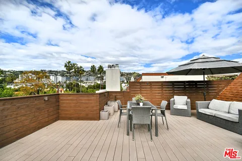 $1,790,000 | 851 North Kings Road, Unit 310, West Hollywood, CA 90069