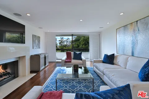 $1,790,000 | 851 North Kings Road, Unit 310, West Hollywood, CA 90069