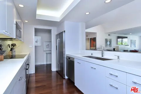 $1,790,000 | 851 North Kings Road, Unit 310, West Hollywood, CA 90069