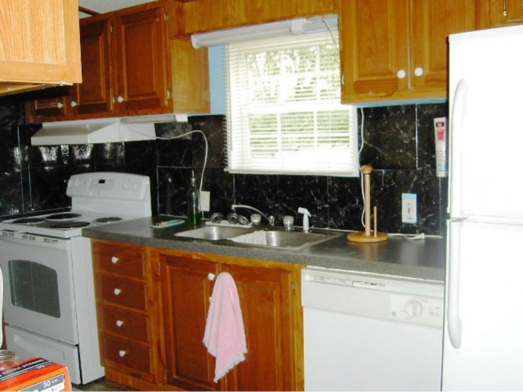 172 Edgewater Road Elizabethton, TN 37643 - Photo 7 of 9 Photo 7