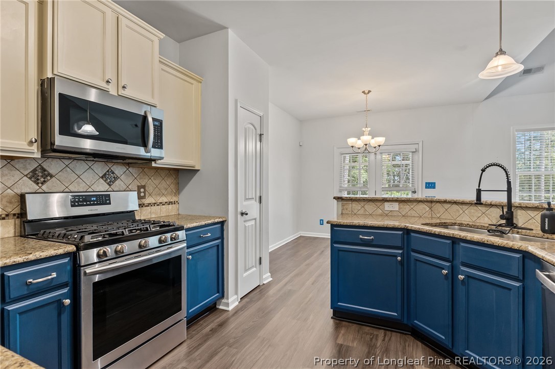 412 Sedgemoor Road Fayetteville, NC 28311 - Photo 13 of 42 Kitchen