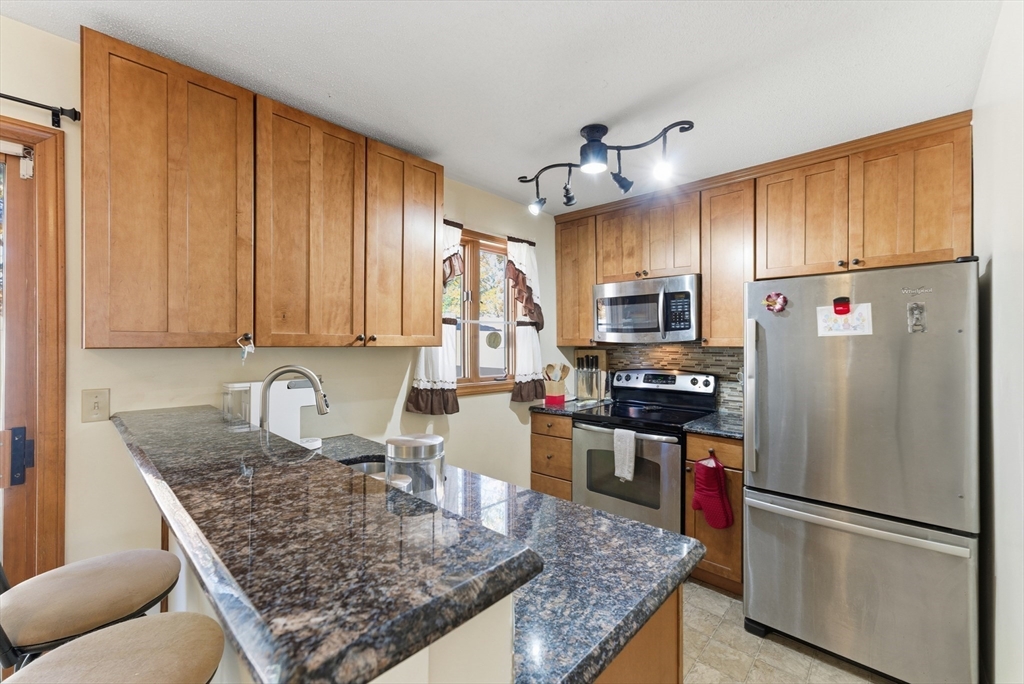23 Tannery Road, Unit B Westfield, MA 01085 - Photo 12 of 25
