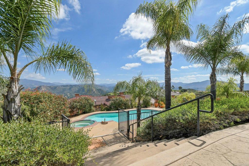 164 Dawn View Way El Cajon, CA 92021 - Photo 32 of 38 a view of a yard and palm trees