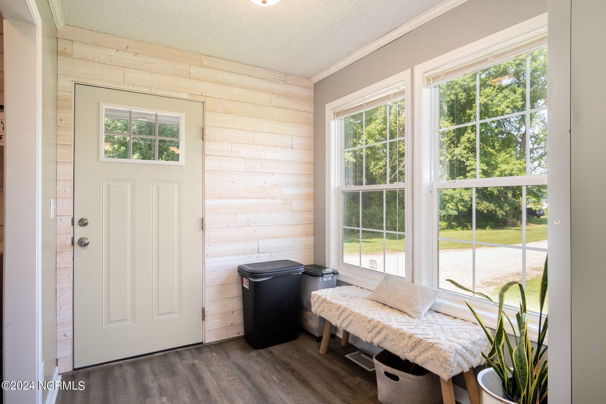 1910 Osbourne Road Williamston, NC 27892 - Photo 29 of 60 Breakfast Nook