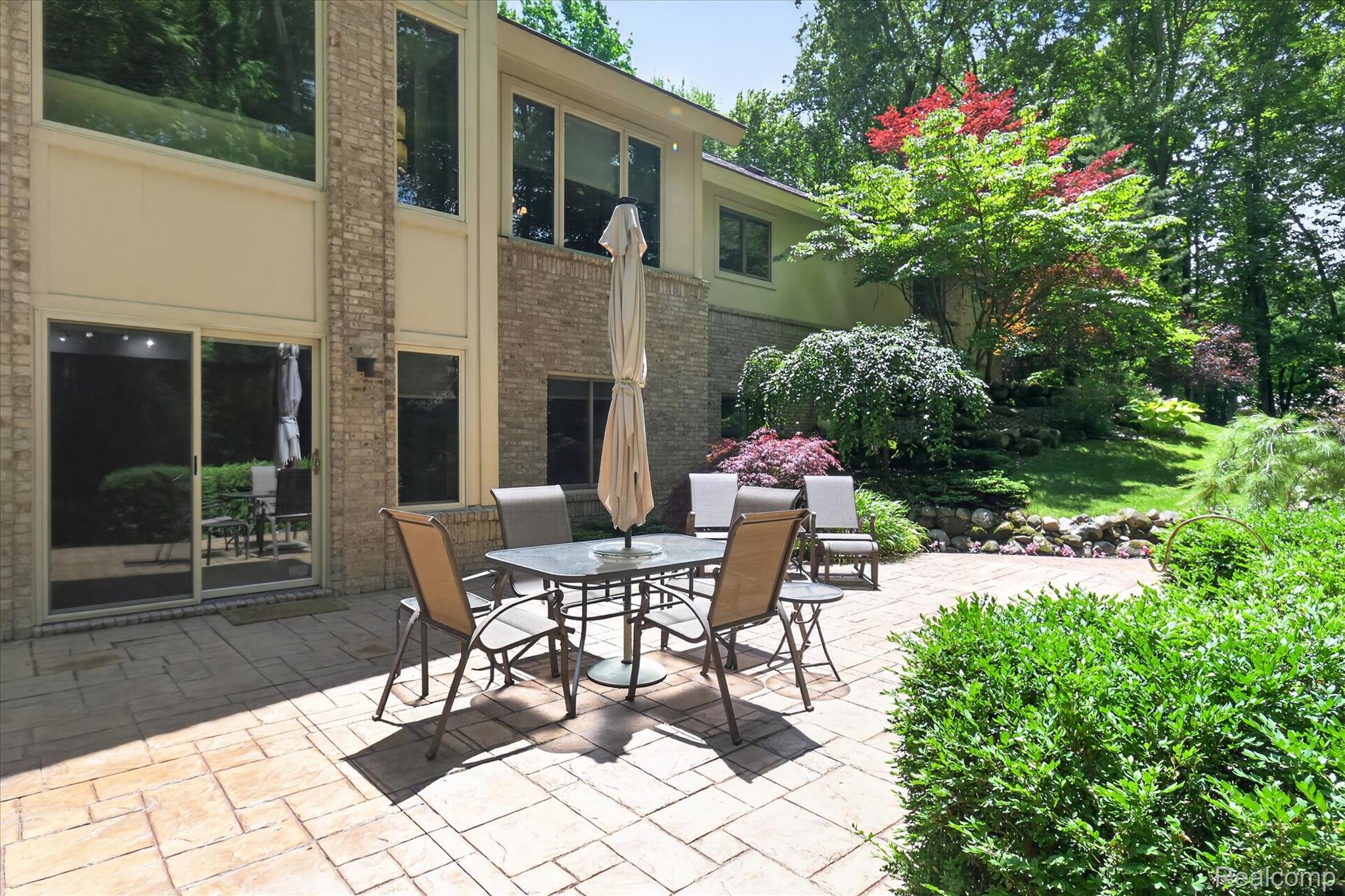 5388 Hartland Road Fenton, MI 48430 - Photo 46 of 74 46-5388-Hartland-Rd-WindowStill.jpg
