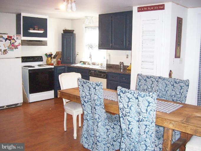 14530 Edgemont Road Smithsburg, MD 21783 - Photo 2 of 13 Kitchen