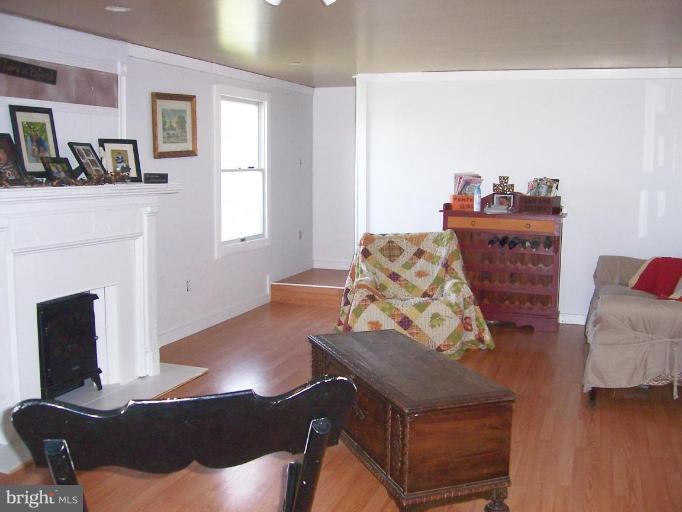 14530 Edgemont Road Smithsburg, MD 21783 - Photo 6 of 13 Living Room #2
