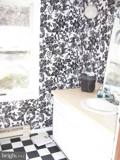 14530 Edgemont Road Smithsburg, MD 21783 - Photo 10 of 13 Bath #1