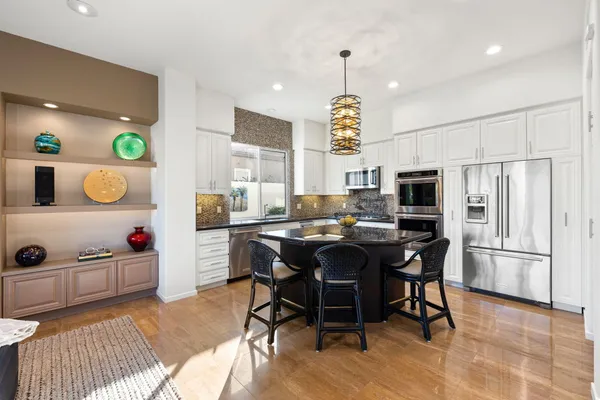 $4,000 | 410 Gold Canyon Drive, Palm Desert, CA 92211