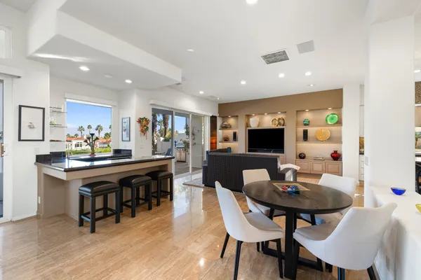 $4,000 | 410 Gold Canyon Drive, Palm Desert, CA 92211