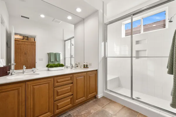 $4,000 | 410 Gold Canyon Drive, Palm Desert, CA 92211