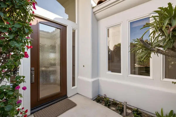 $4,000 | 410 Gold Canyon Drive, Palm Desert, CA 92211