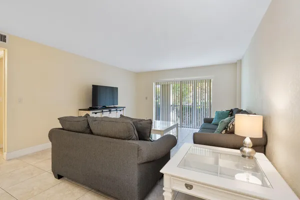 $2,650 | 1111 South Ocean Boulevard, Unit 122, Boca Raton, FL 33432