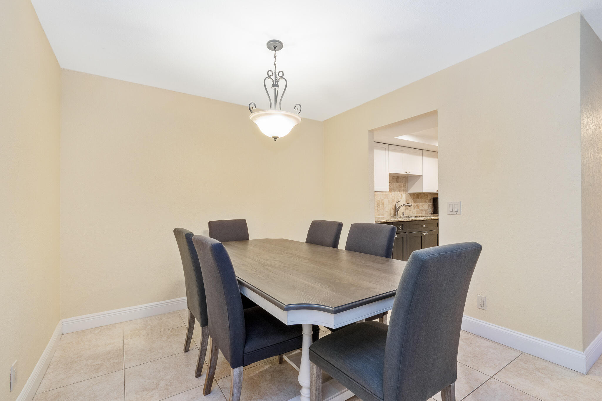 1111 South Ocean Boulevard, Unit 122 Boca Raton, FL 33432 - Photo 8 of 27 Dining