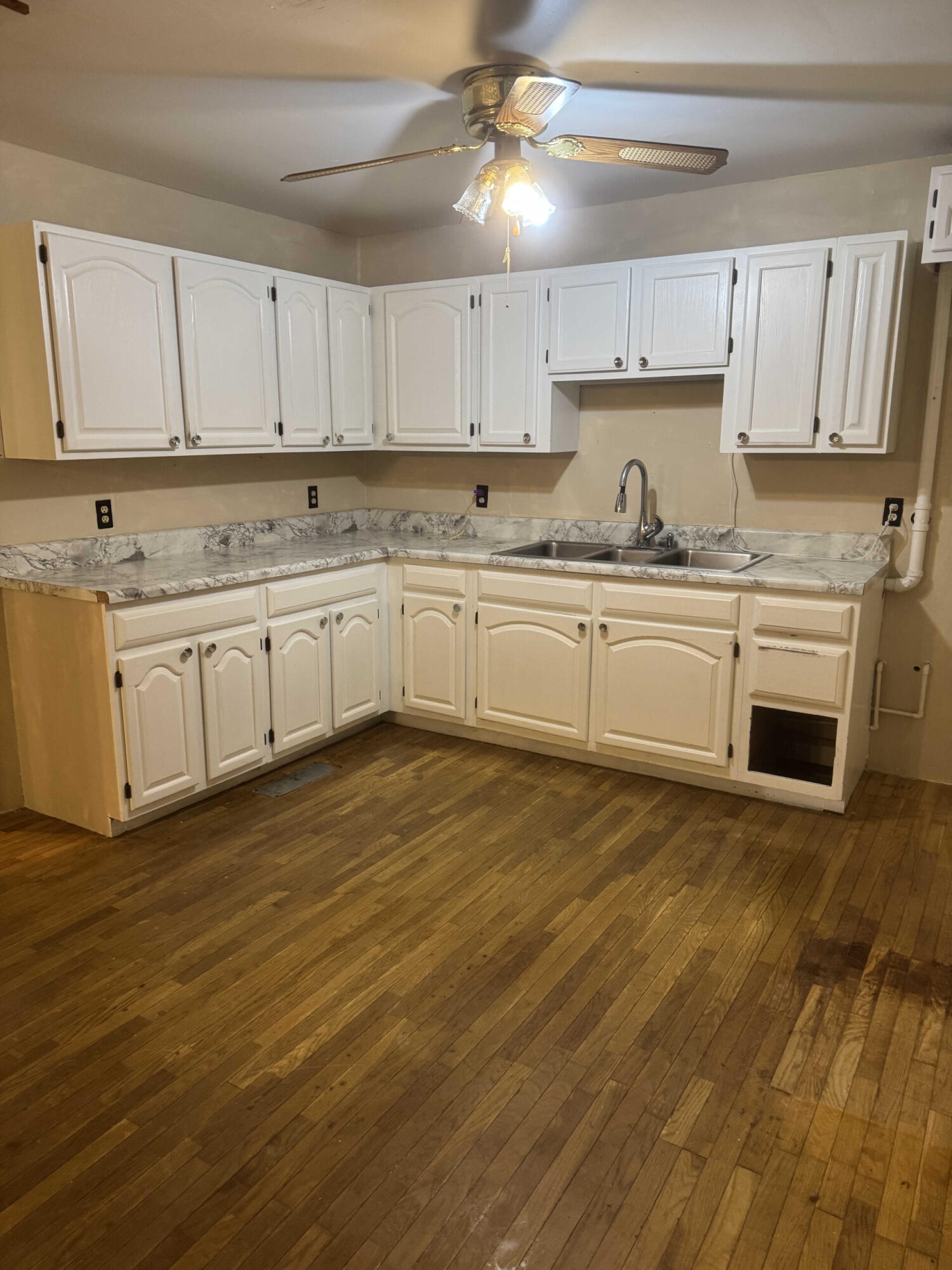 2262 Blacklog Road Inez, KY 41224 - Photo 6 of 16 2262BlacklogRoad_52830_6