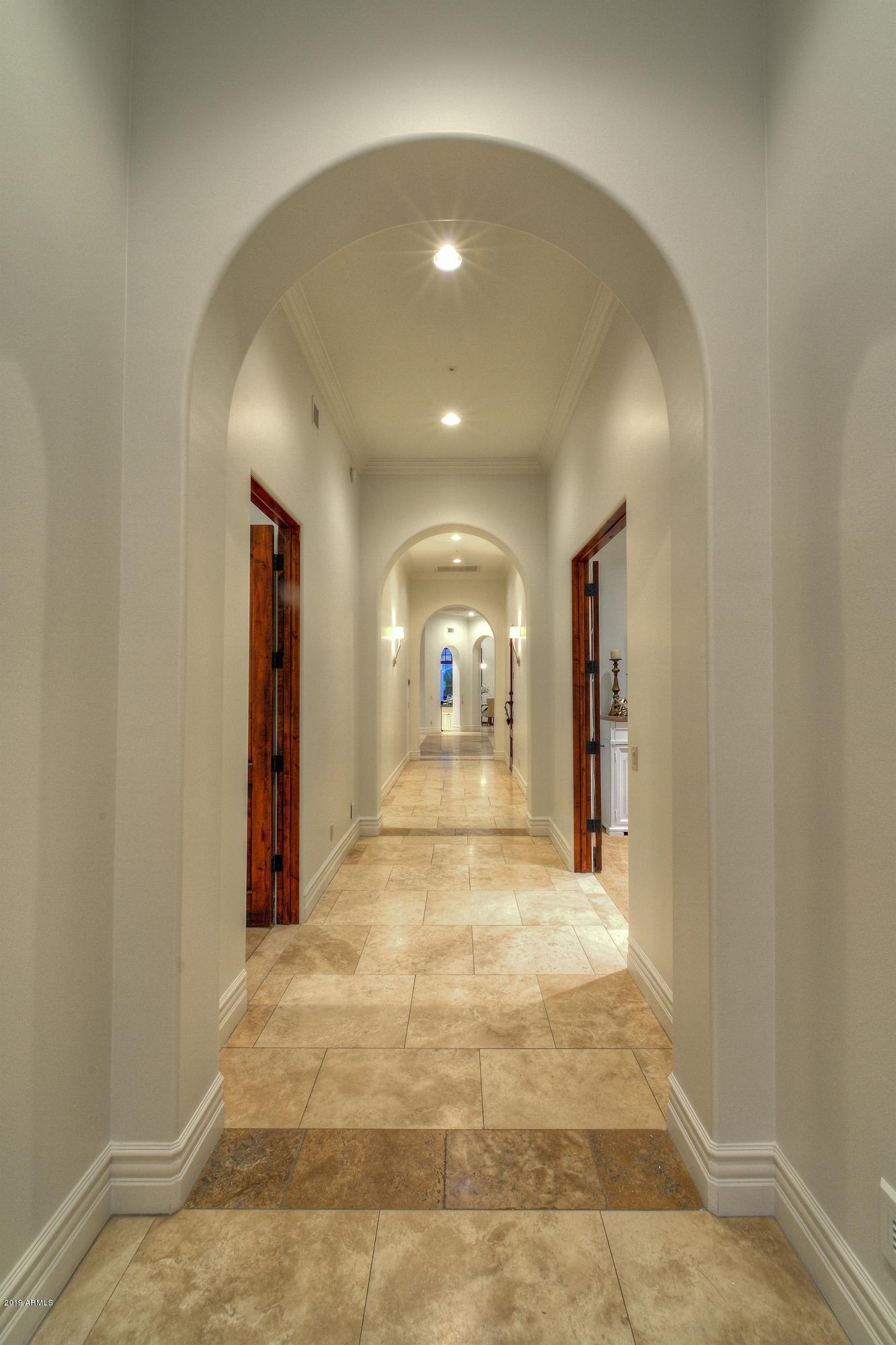 6434 East Jackrabbit Road Paradise Valley, AZ 85253 - Photo 28 of 43 Hallway