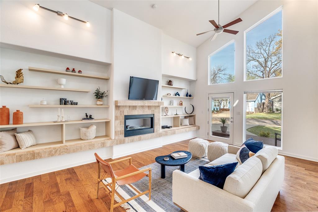8702 San Fernando Way Dallas, TX 75218 - Photo 5 of 30 Light and Bright!