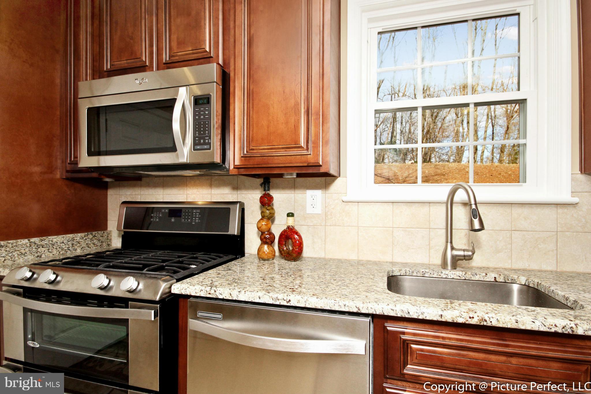 505 Finsbury Road Silver Spring, MD 20904 - Photo 14 of 24 Kitchen
