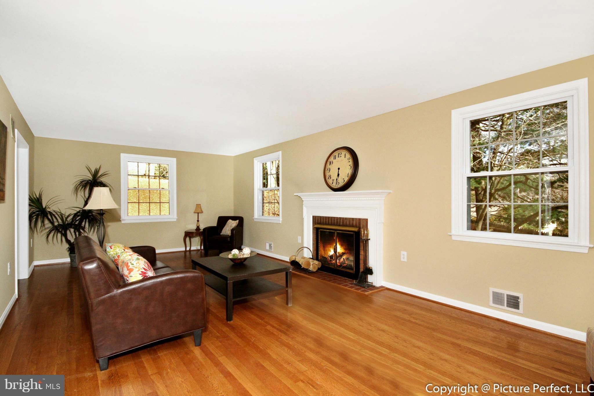 505 Finsbury Road Silver Spring, MD 20904 - Photo 7 of 24 Family Room