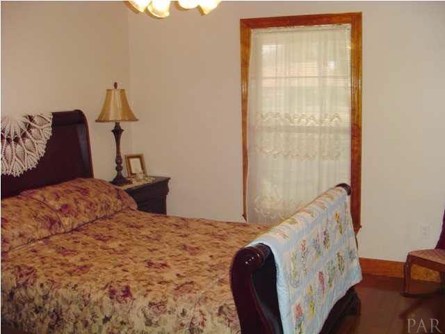 5330 Morgan Ridge Drive Milton, FL 32570 - Photo 15 of 25 Additional Bedroom