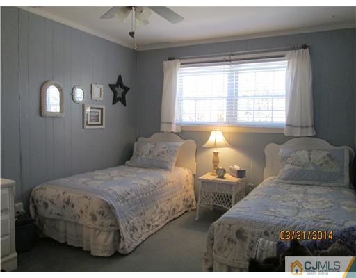 22 Stevens Road Kendall Park, NJ 08824 - Photo 15 of 17 Gallery Image 15