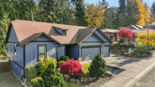a house view with a outdoor space