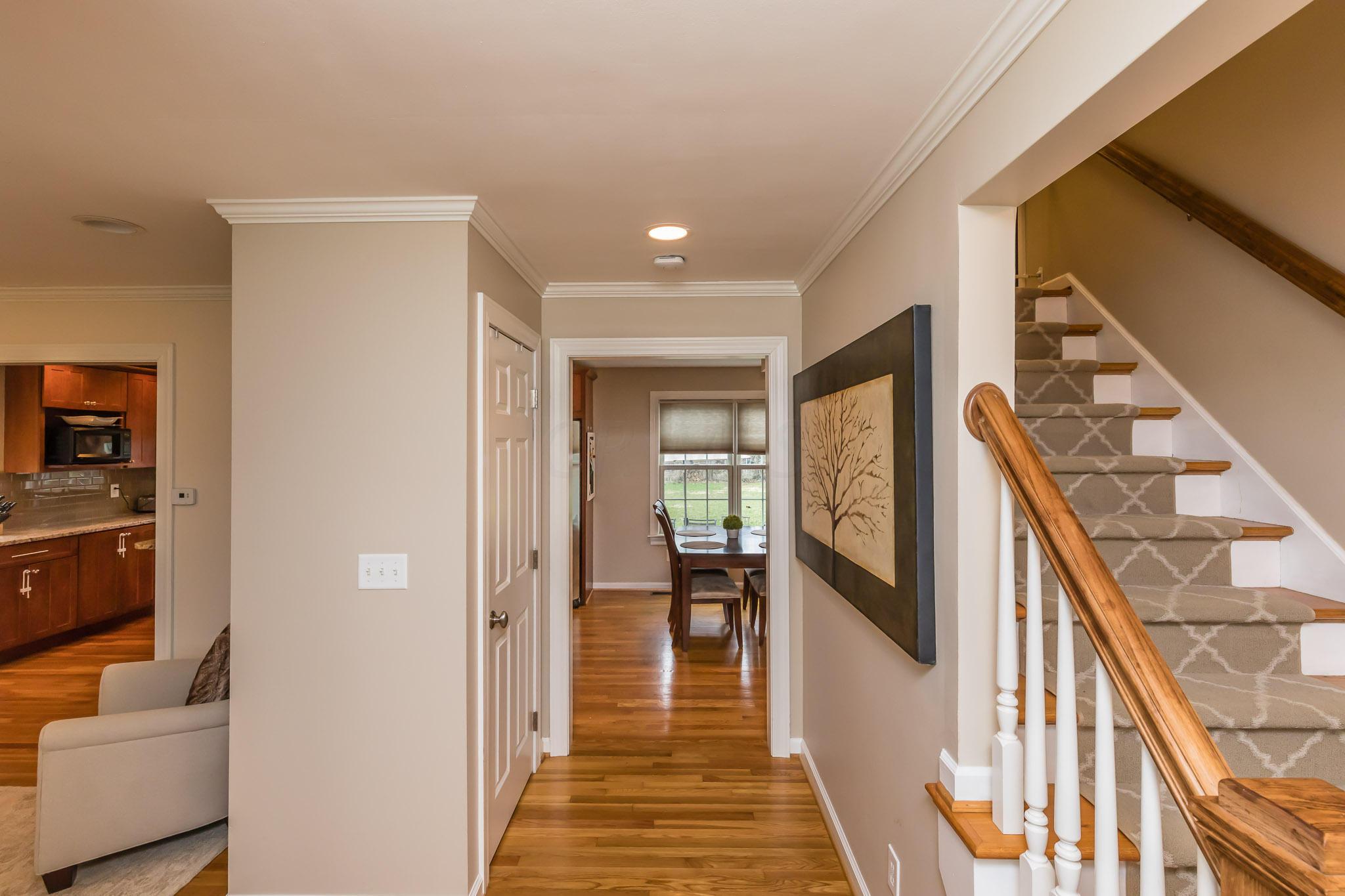2593 Andover Road Columbus, OH 43221 - Photo 3 of 17