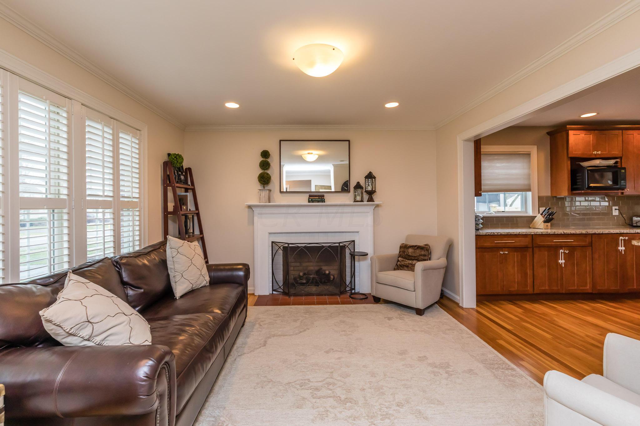 2593 Andover Road Columbus, OH 43221 - Photo 4 of 17