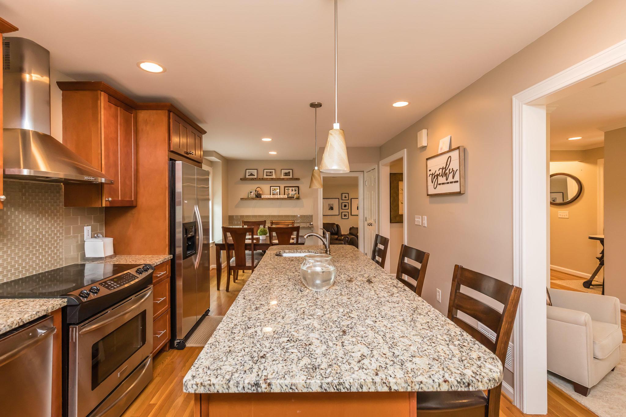 2593 Andover Road Columbus, OH 43221 - Photo 6 of 17
